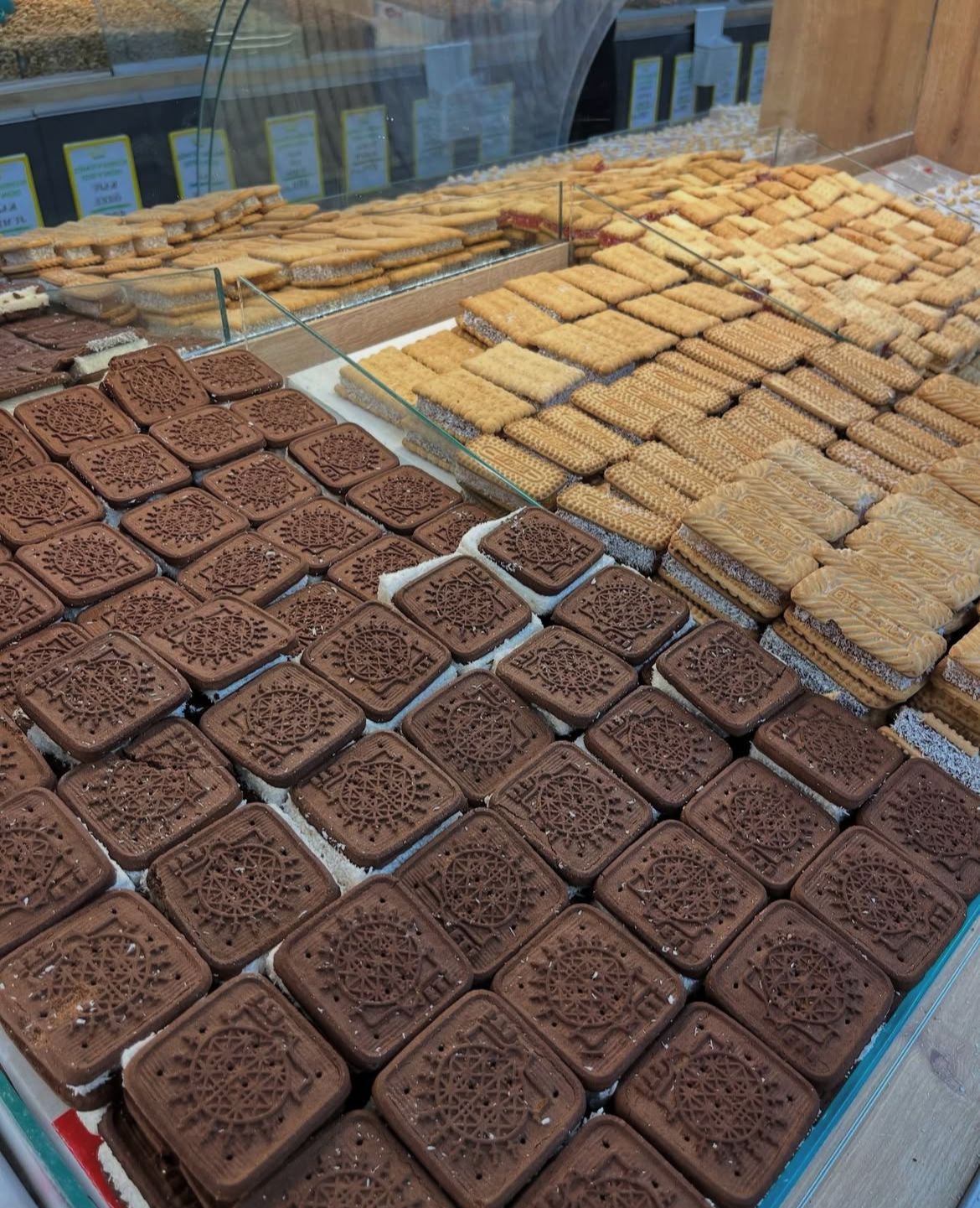 E&B Kuruyemiş Dünyası